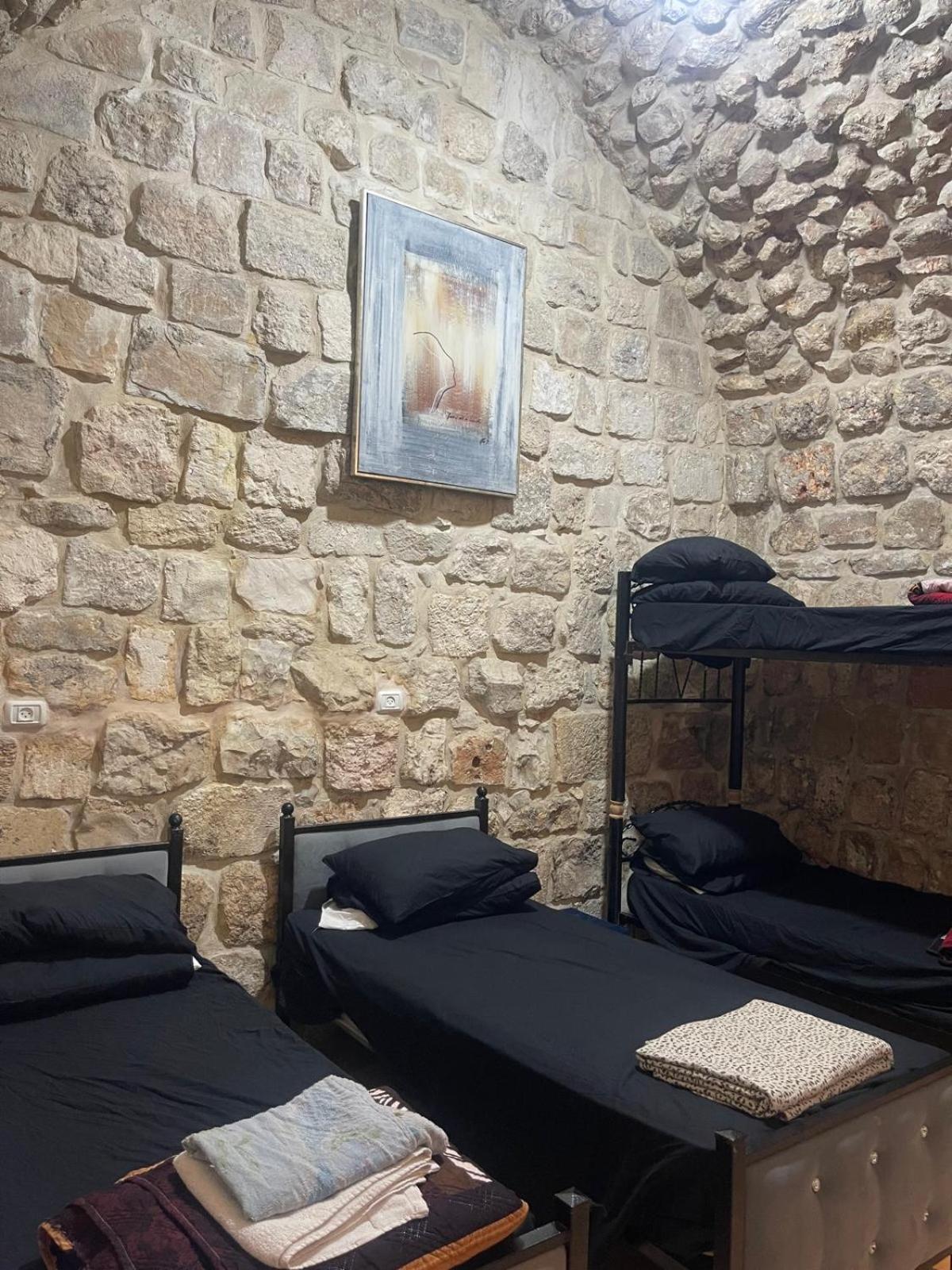 Bab El-Silsileh Hostel Йерусалим Екстериор снимка