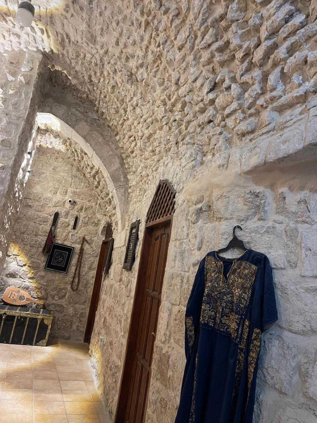 Bab El-Silsileh Hostel Йерусалим Екстериор снимка