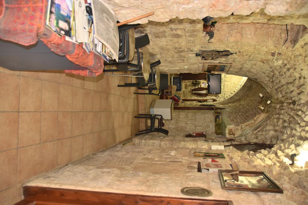 Bab El-Silsileh Hostel Йерусалим Екстериор снимка