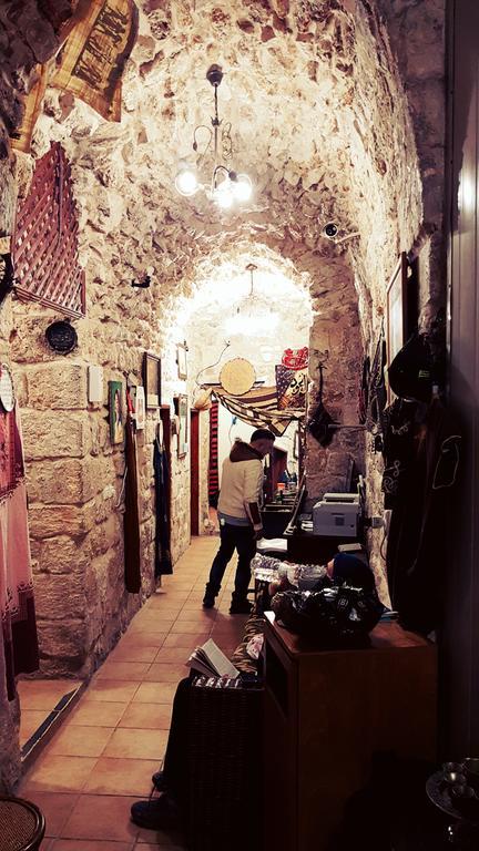 Bab El-Silsileh Hostel Йерусалим Екстериор снимка