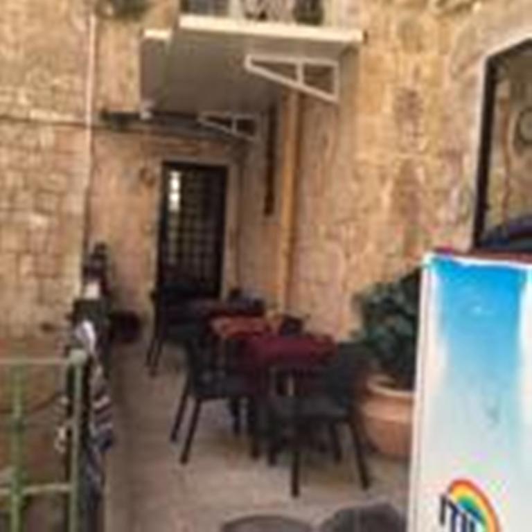Bab El-Silsileh Hostel Йерусалим Екстериор снимка