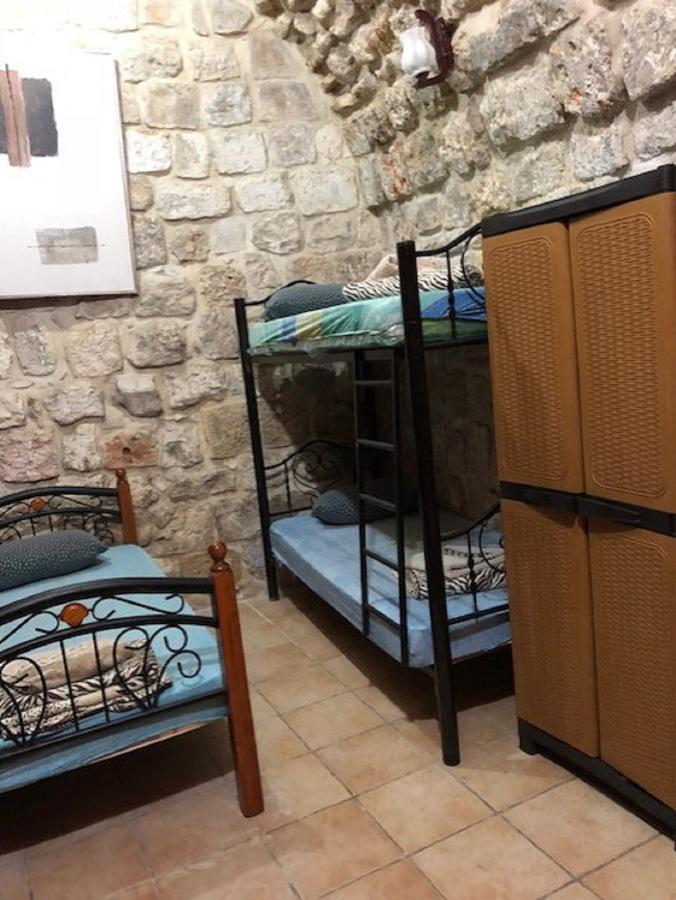 Bab El-Silsileh Hostel Йерусалим Екстериор снимка